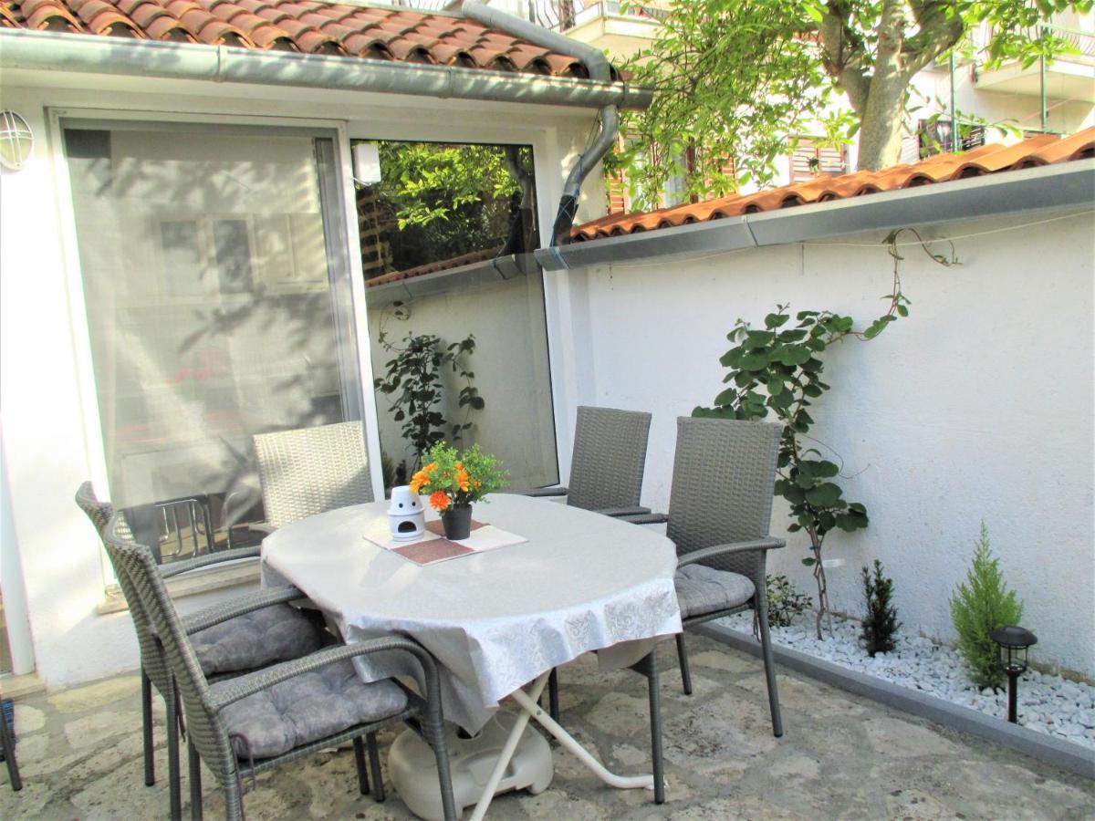 Family Apartment Romina Vrsar Buitenkant foto
